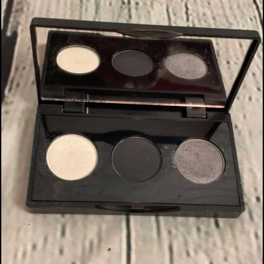 FARMASI palette